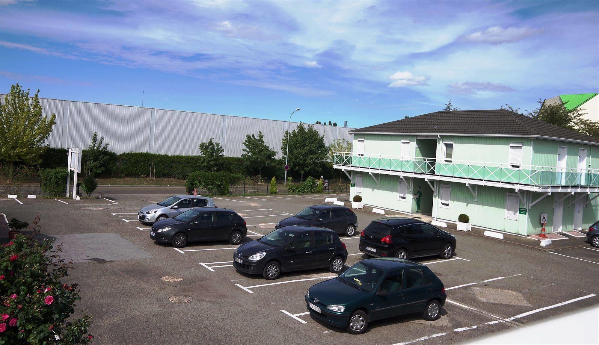 Premiere Classe Coignières Exteriér fotografie